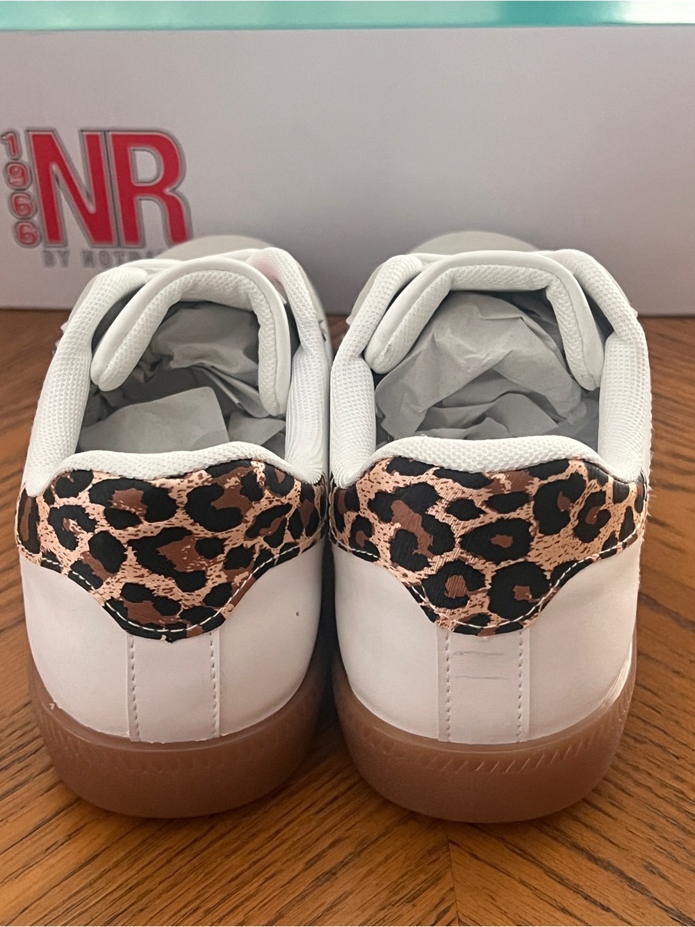 Not Rated Women’s White Leopard Accent Low-Top Sneakers - Picture 6 of 10
